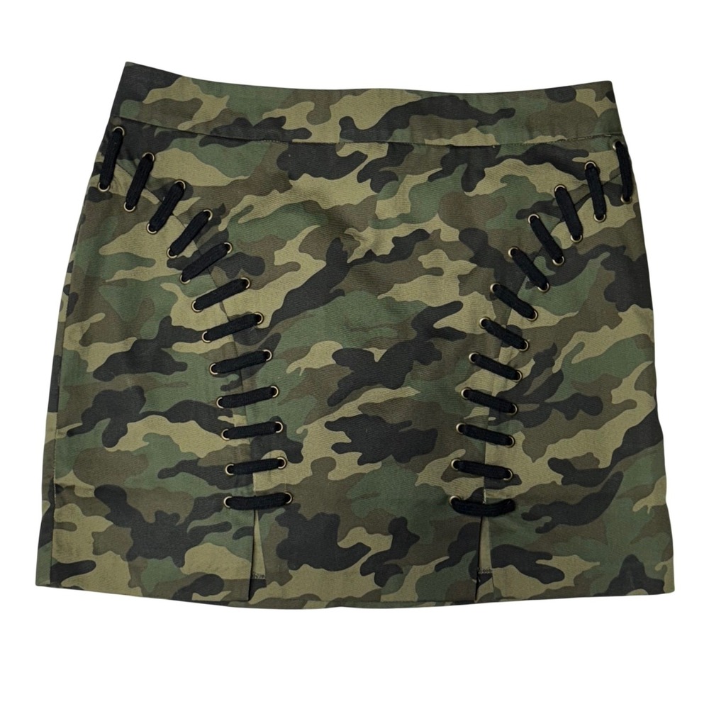 Forever 21 Camo Lace Up Grommet‎ Mini Skirt Green Camouflage Size Large